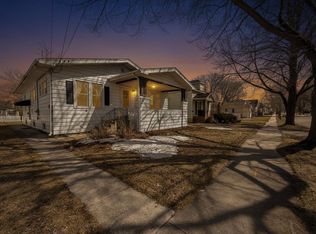866 Howard St, Green Bay, WI 54303