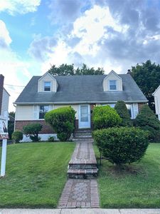 68 Shafter Avenue, Albertson, NY, 11507
