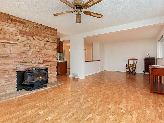 5th image of 15324 Cascadian Way