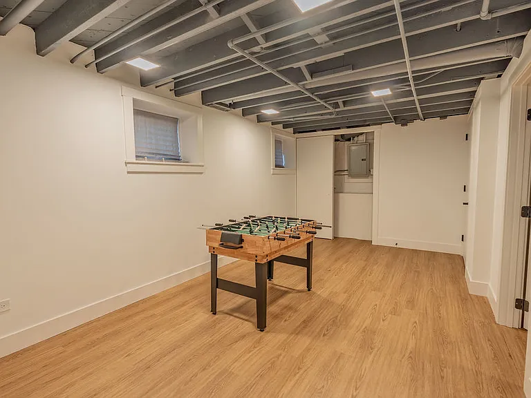 2227 N Nordica Ave — Photo 34