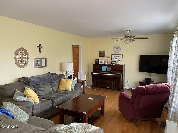 2nd image of 2732 Monte Vista Dr