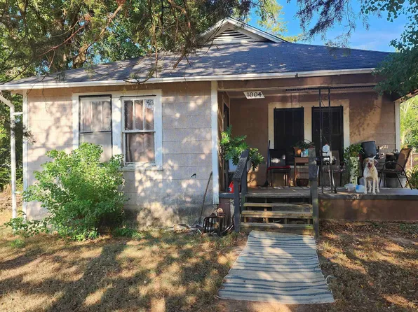 1004 Cleveland St, Texarkana, AR 71854