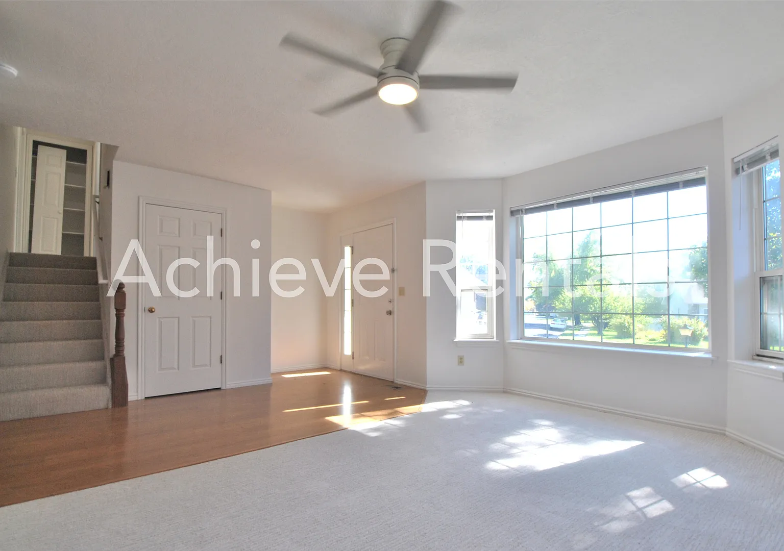 Beautiful 4-Bedroom Home with Huge Backyard & Extra Parking — Photo 3