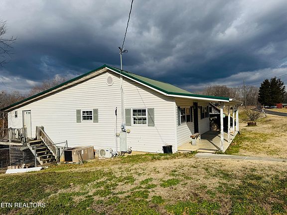 3rd image of 1221 Brady Rd