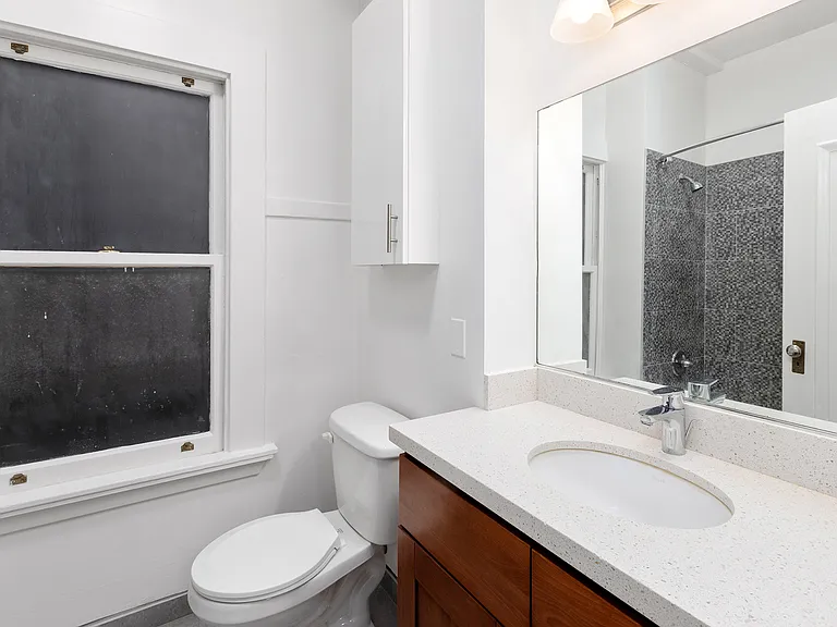 929 Pine Street — Photo 19