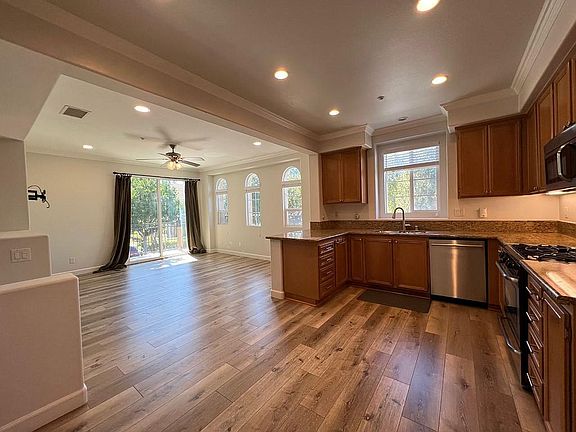 3rd image of 57 Viburnum Way