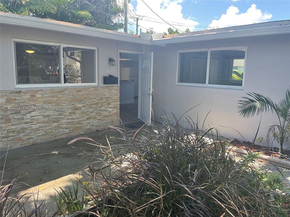 1st image of 2809 NE 6th Ln #2809