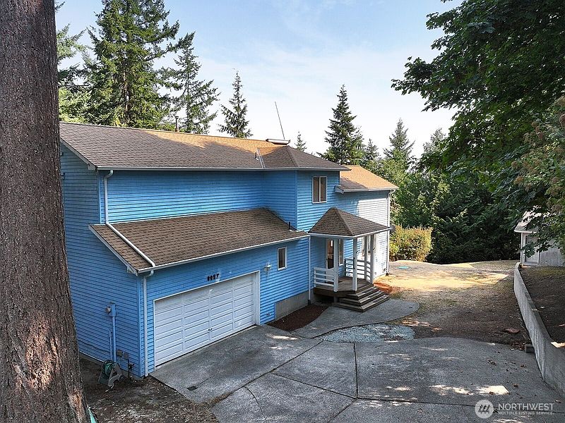 2nd image of 8057 Island Court