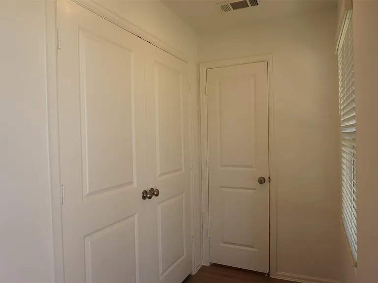 24114 Becker Hollow Ln — Photo 10