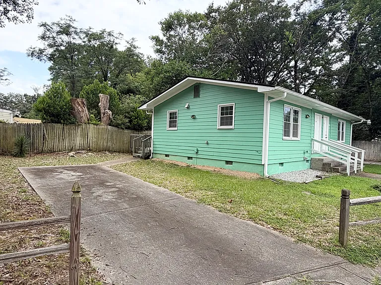 1678 Aircraft Dr SE #1 — Photo 12