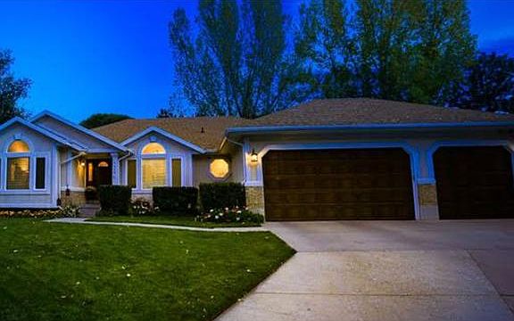 3rd image of 1426 E Farm Meadow Ln