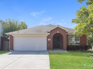 8950 Rushing River Dr, Fort Worth, TX 76118