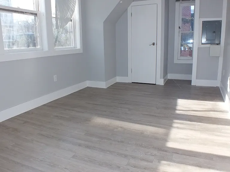 245 Laurier Ave E — Photo 19