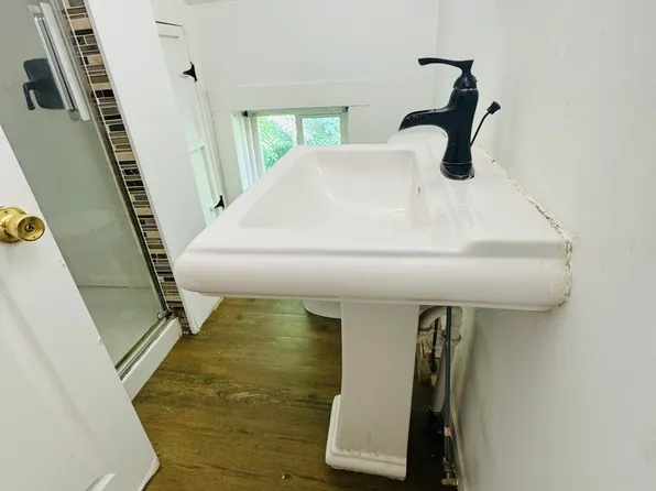 10 Tiffany Street, Brooklyn, CT 06234