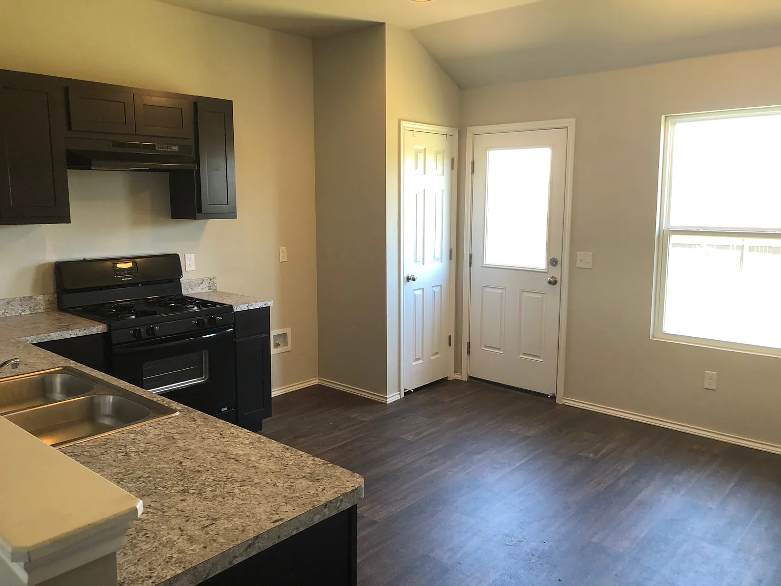 9804 High Noon Rd - 1 — Photo 2