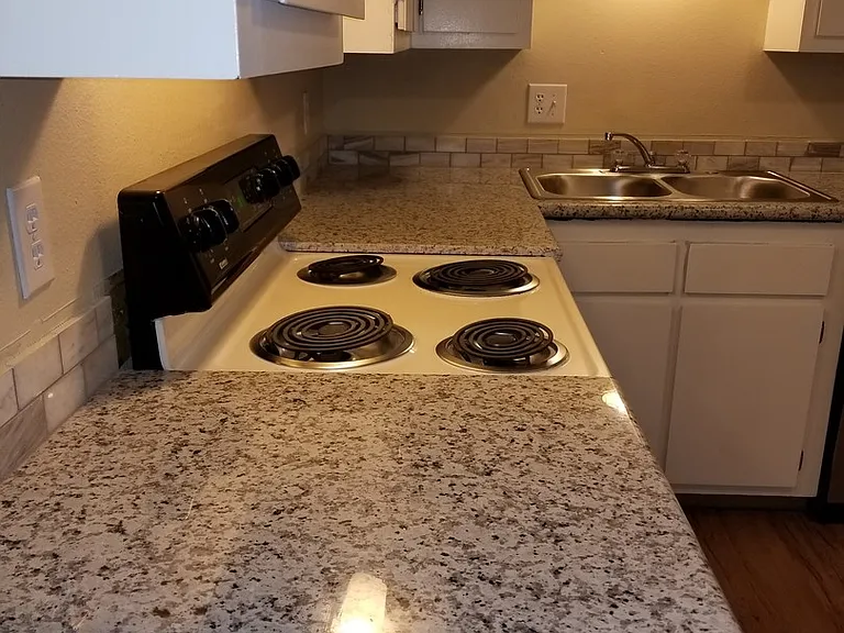 Meadow Creek Apartments — Photo 27