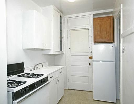 2nd image of 2625 W Gunnison St APT 2X