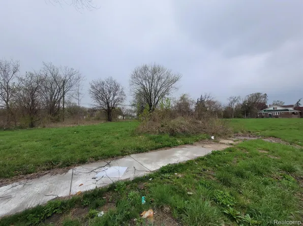 3927 Beaconsfield St, Detroit, MI 48224