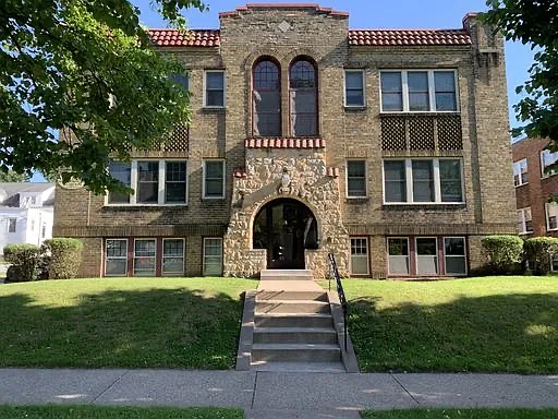 1642 Charles Ave. - 101 — Photo 4