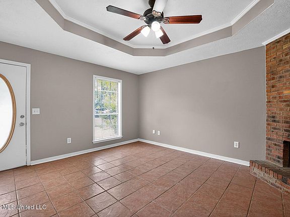 5th image of 1444 Cherrie Ave