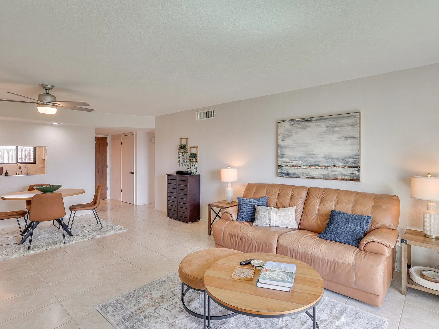 2 bed, 1017 sqft, $1,950 — Photo 4