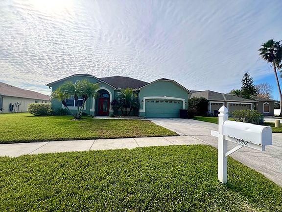2nd image of 3852 Grand Forks Dr
