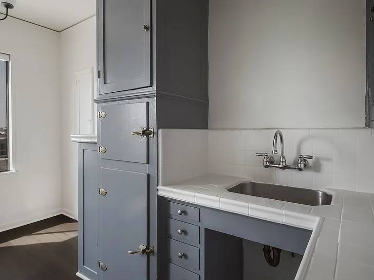801 S Gramercy Dr — Photo 12