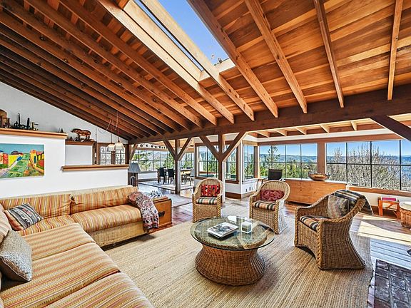 2nd image of 4040 Spring Mountain Road