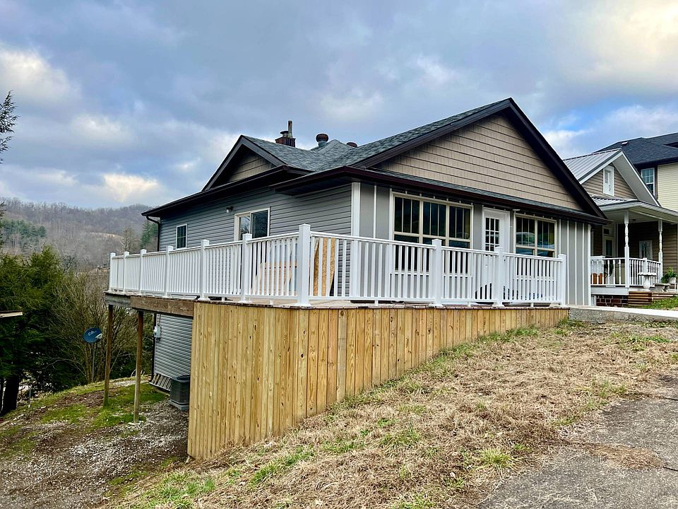 302 Birch St, Gassaway, WV 26624 Zillow