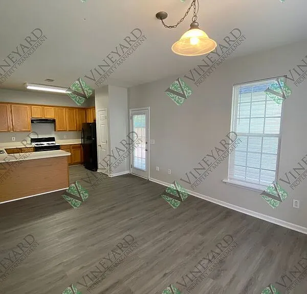 3325 Chastain Landings Ct — Photo 14