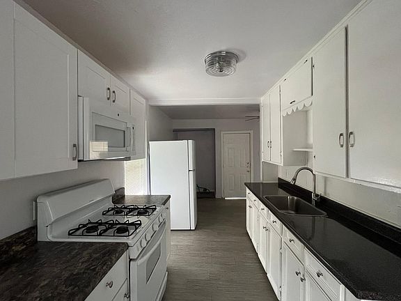 3rd image of 135 Parmly Ave