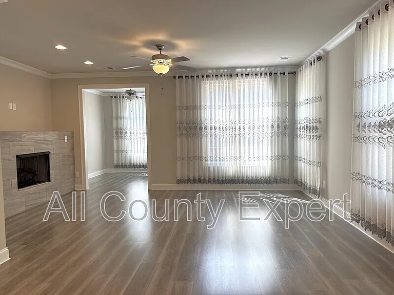 1529 Huntwood Ct — Photo 18