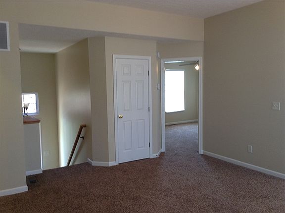 4th image of 35 Amelia Park Dr