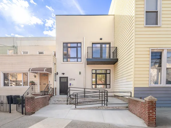 25-14 Newtown Avenue image 1 of 13