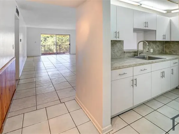 11905 NE 2nd Ave #C403, North Miami, FL 33161