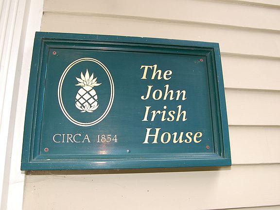 Historic Charm in downtown Newport