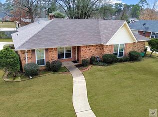 3205 Williamsburg Ln, Texarkana, TX 75503