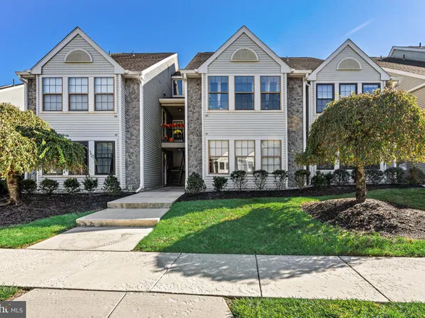 83 Bridgewater Dr, Marlton, NJ 08053