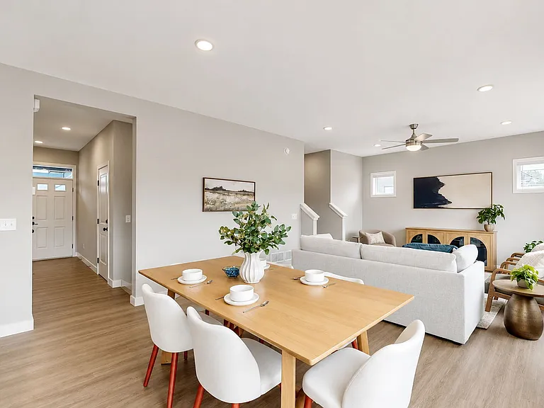 16026 Kenyon Ave #1 — Photo 2