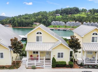137 W Deer Village Ln, La Follette, TN 37766