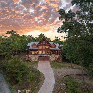 357 Little Creek Ln, Broken Bow, OK, 74728