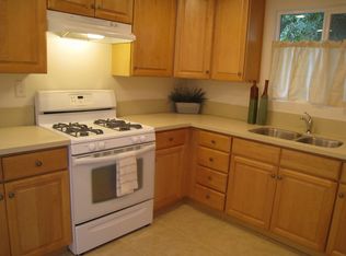 832 W Walnut Ave, Monrovia, CA 91016