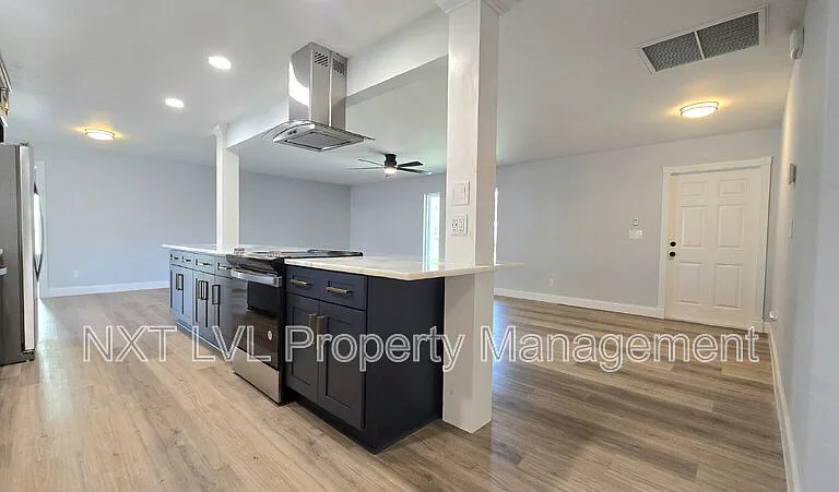 5316 SW 8th Ct — Photo 9