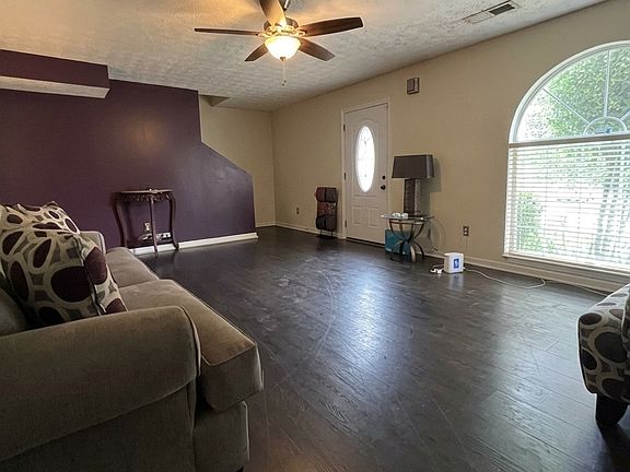 5th image of 2759 Holly Berry Dr