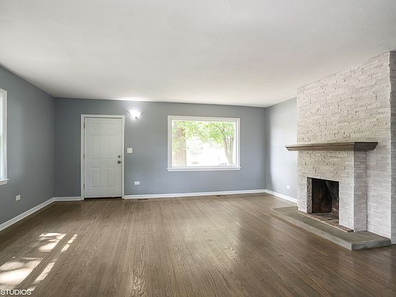 5th image of 1449 Seymour Ave
