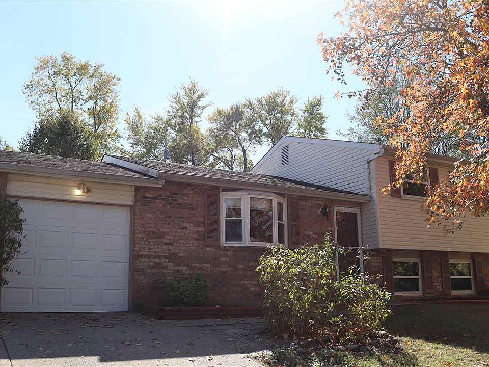 1st image of 3005 Featherstone Dr