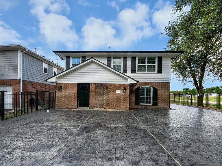 4631 Mi Castillo Ct — Photo 1
