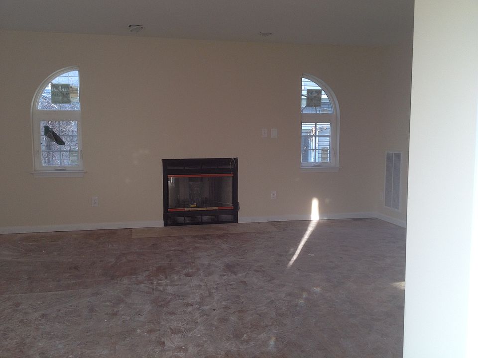 2nd image of 12 Cliff St
