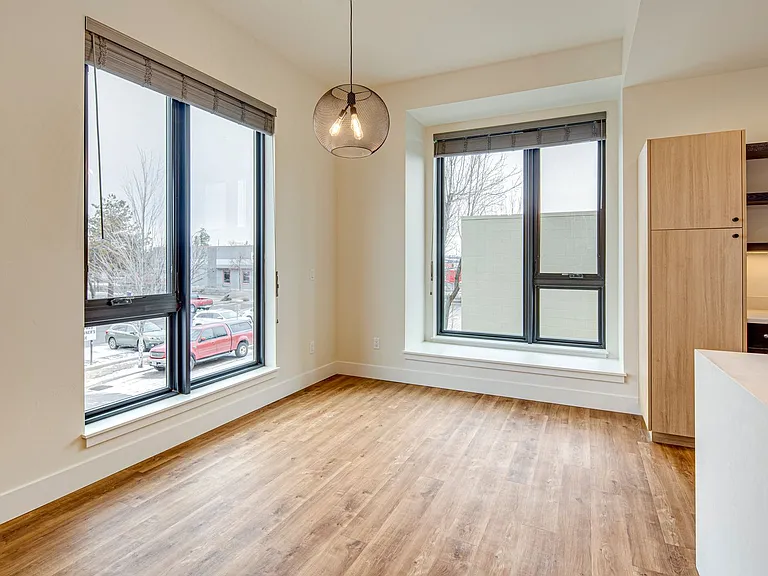 Bank Commons — Photo 10