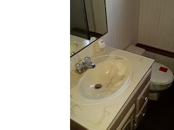 4th image of 718 N Fork Way